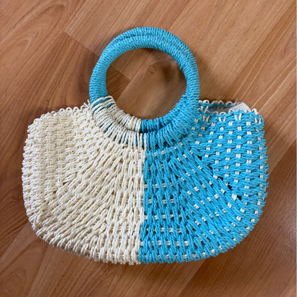 Woven Straw beach bag with Round Handle - Picture 2 of 8